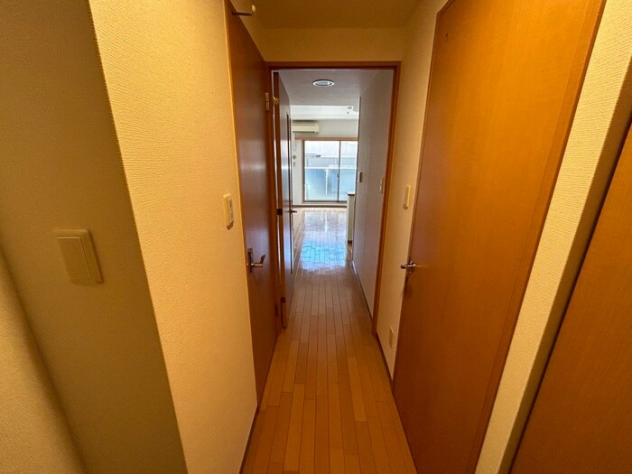 物件内観写真18　(廊下)