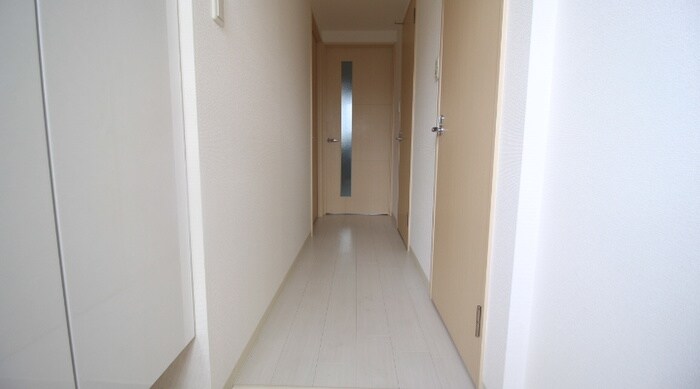 物件内観写真18　(廊下)