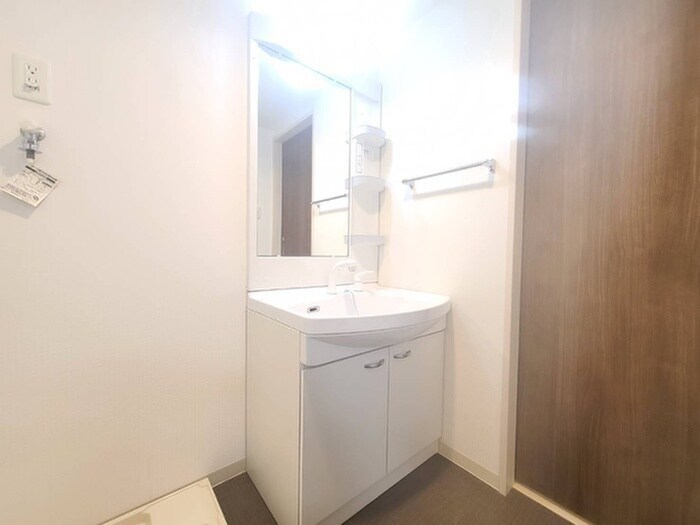 物件内観写真12　(洗面)