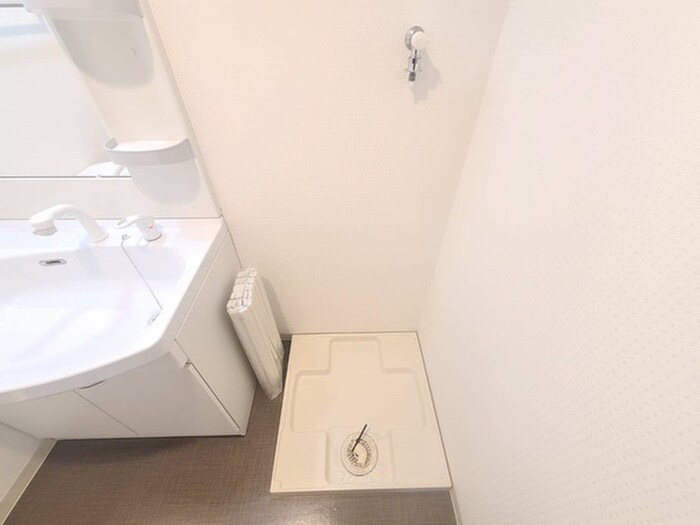 物件内観写真15　(洗濯機置場)