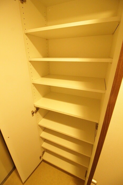 物件内観写真18　(靴箱)