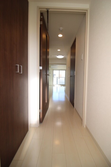 物件内観写真18　(廊下)