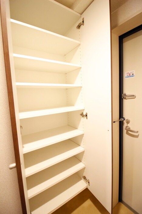物件内観写真18　(靴箱)