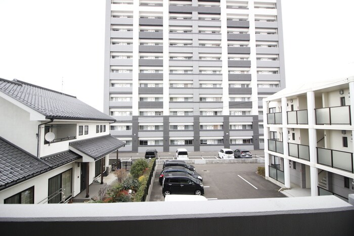 物件内観写真21　(室内からの展望)