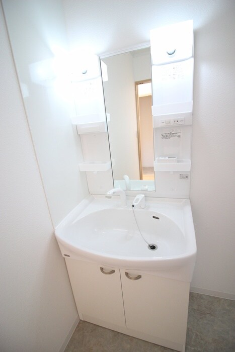 物件内観写真13　(洗面)