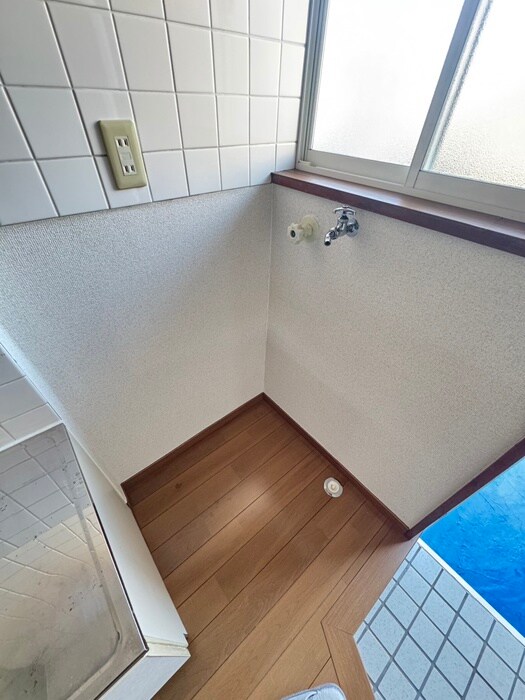 物件内観写真11　(洗濯機置場)