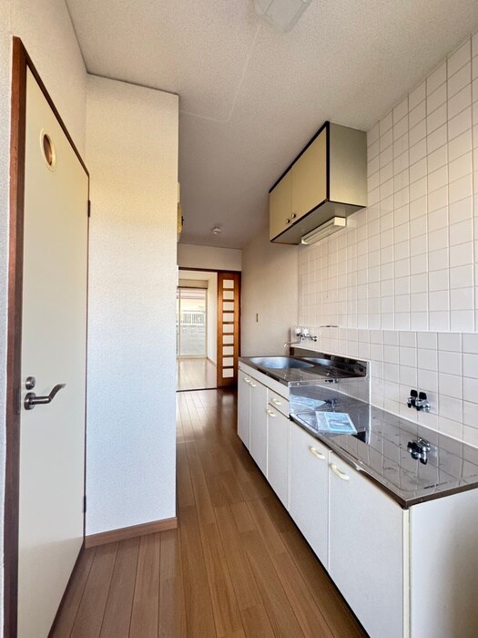 物件内観写真14　(廊下)