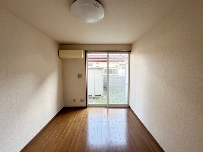 物件内観写真21　(居室)