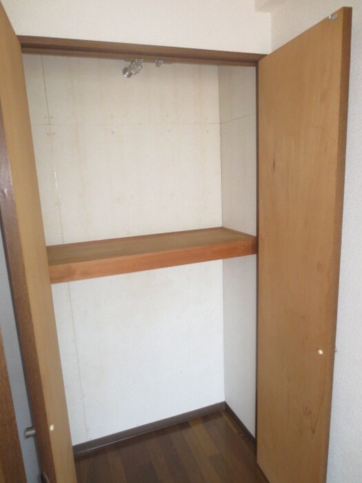 物件内観写真12　(収納)