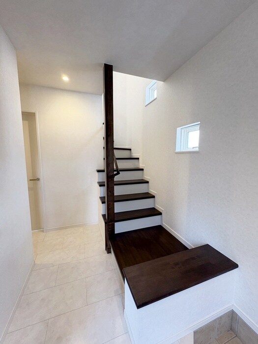 物件内観写真14　(廊下)