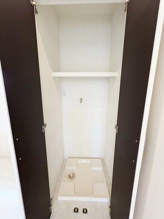 物件内観写真17　(洗濯機置場)