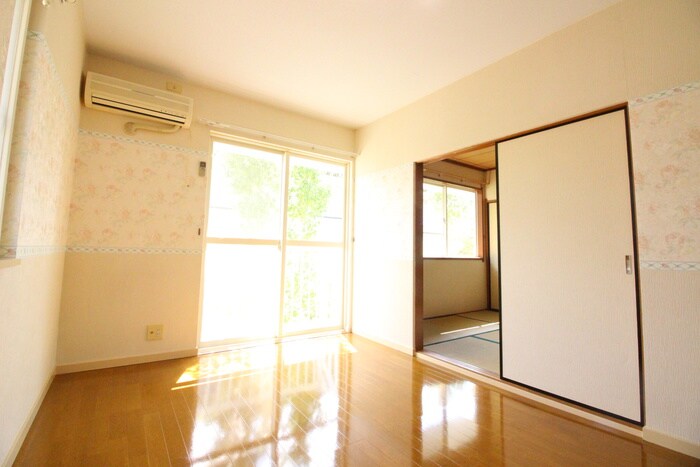 物件内観写真13　(居室)