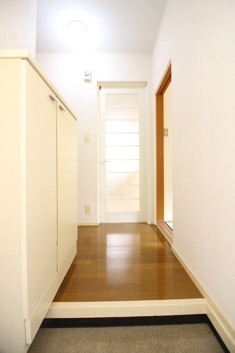 物件内観写真18　(廊下)