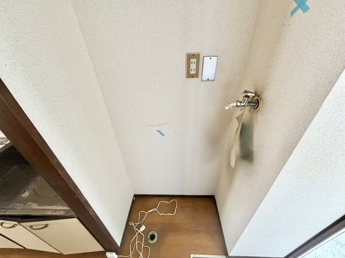 物件内観写真15　(洗濯機置場)