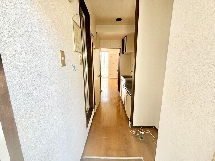 物件内観写真19　(廊下)