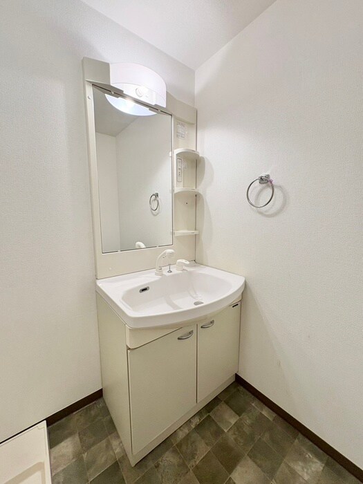 物件内観写真11　(洗面)