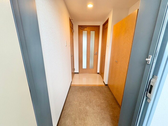 物件内観写真12　(廊下)