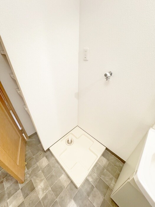 物件内観写真19　(洗濯機置場)