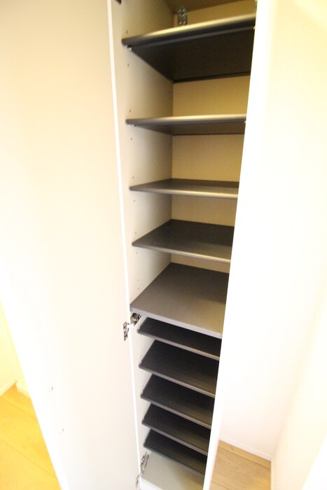 物件内観写真15　(靴箱)