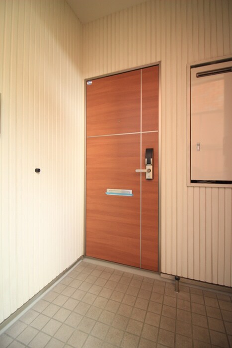 物件内観写真21　(玄関)