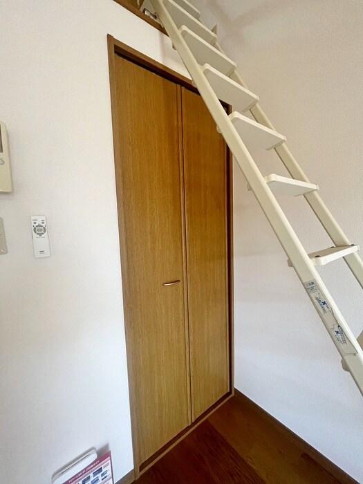 物件内観写真12　(収納)