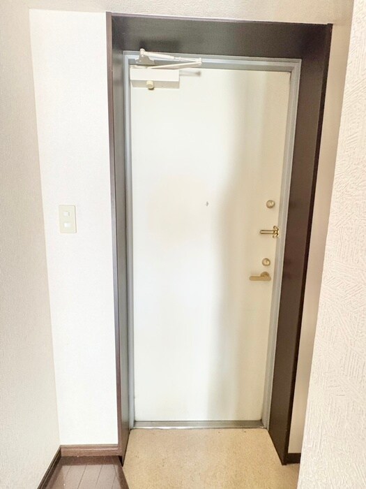 物件内観写真20　(玄関)