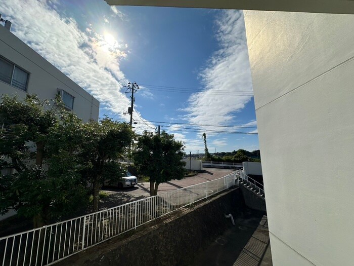 物件内観写真22　(室内からの展望)