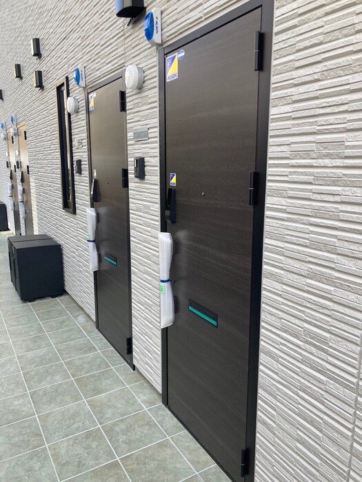 物件内観写真17　(玄関)