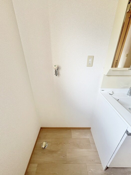 物件内観写真13　(洗濯機置場)