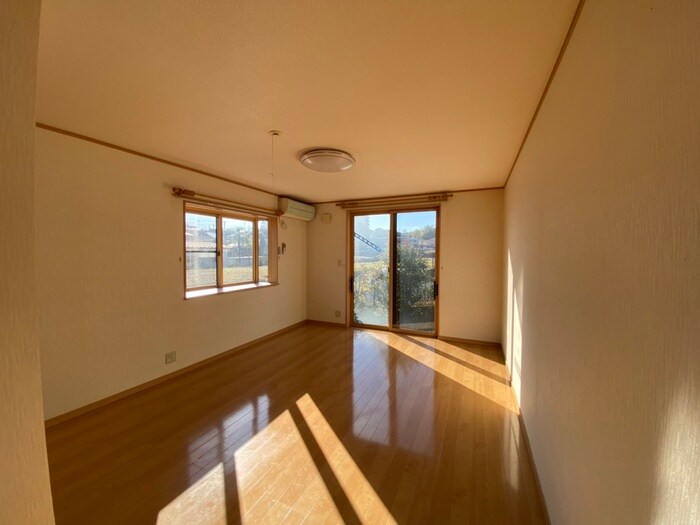 物件内観写真15　(居室)