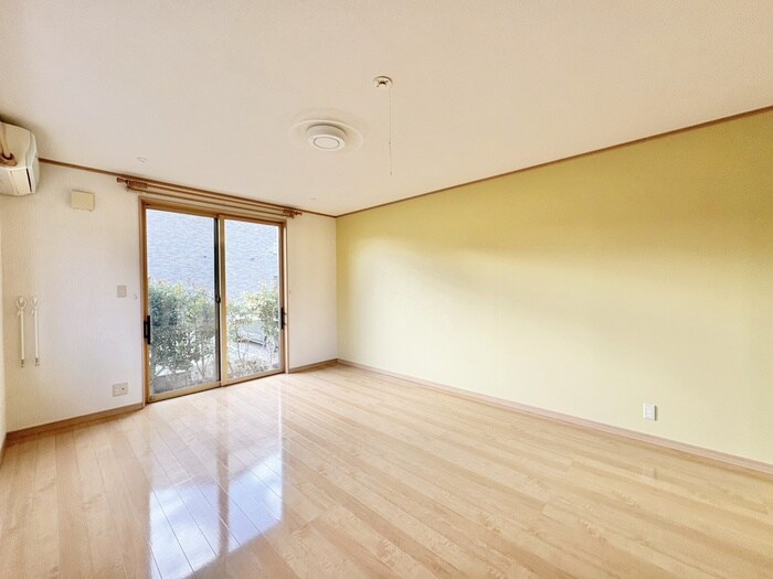 物件内観写真18　(居室)