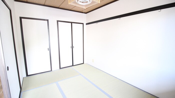 物件内観写真8　(居室)