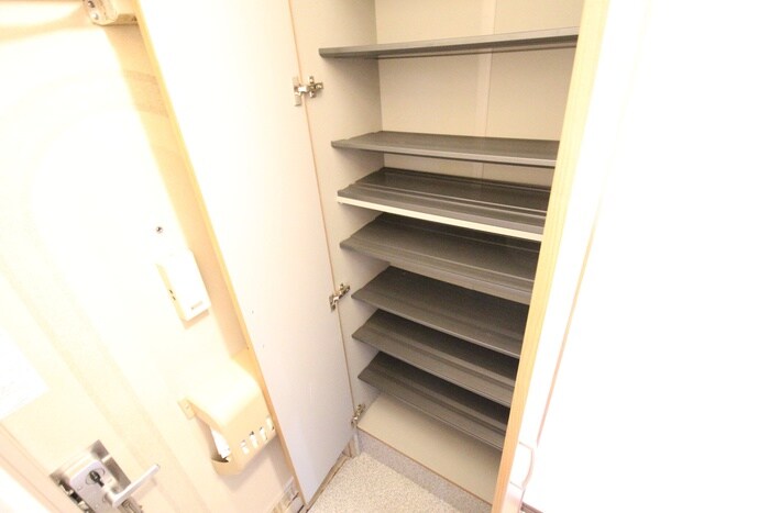 物件内観写真15　(靴箱)