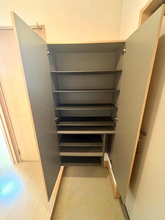 物件内観写真19　(靴箱)