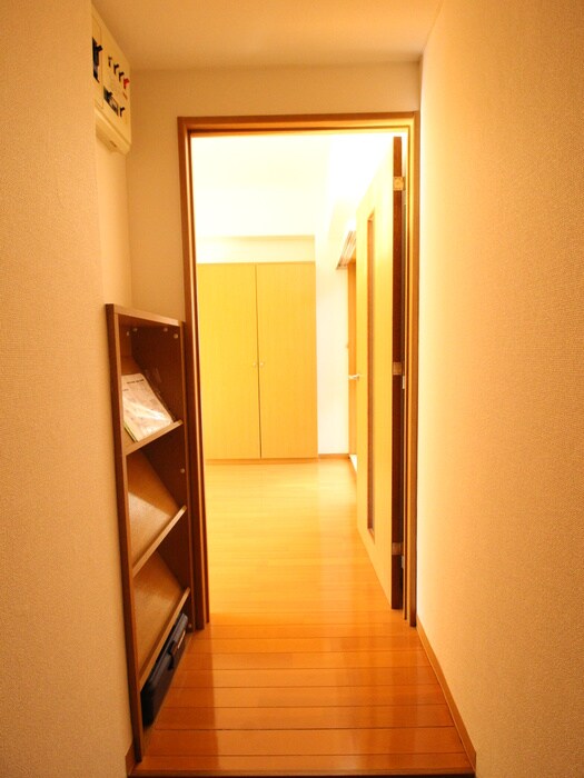 物件内観写真18　(廊下)
