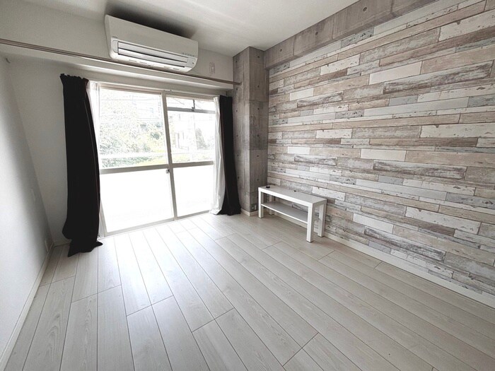 物件内観写真9　(居室)