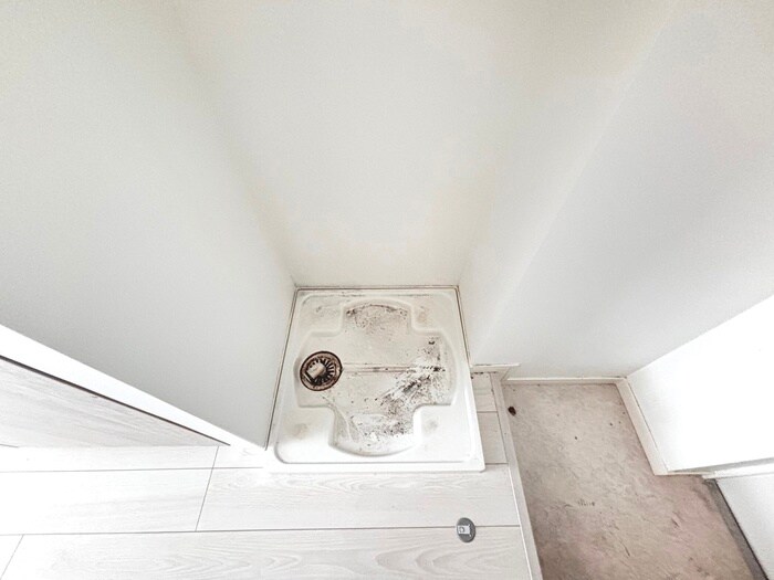 物件内観写真14　(洗濯機置場)