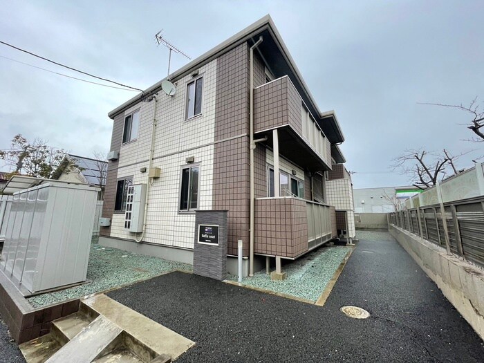 物件外観写真2　(外観写真)