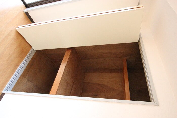 物件内観写真16　(収納)