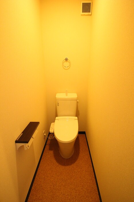 物件内観写真16　(トイレ)