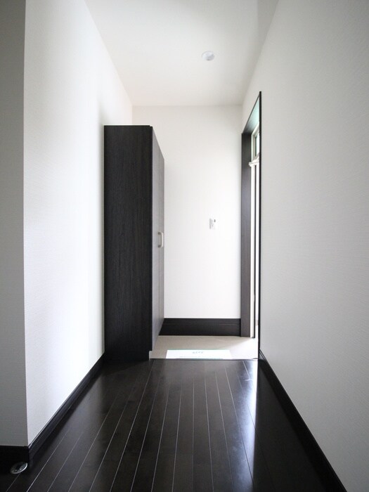 物件内観写真19　(廊下)