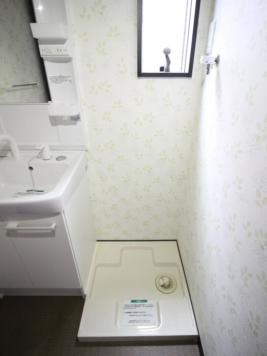 物件内観写真21　(洗濯機置場)