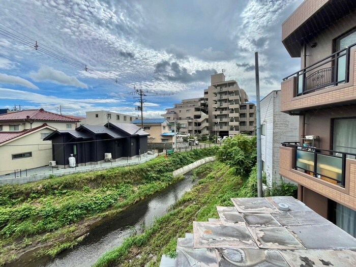 物件内観写真22　(室内からの展望)