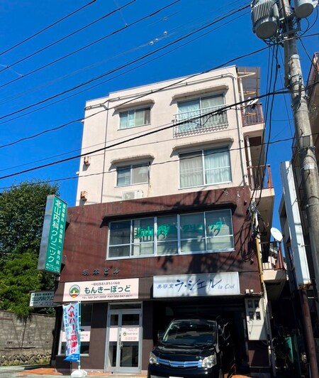 根本ビル外観写真