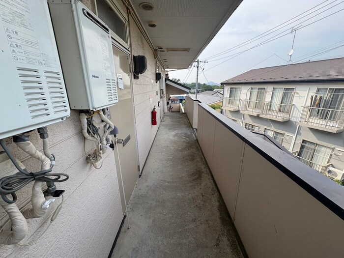 物件外観写真4　(エントランス部分)