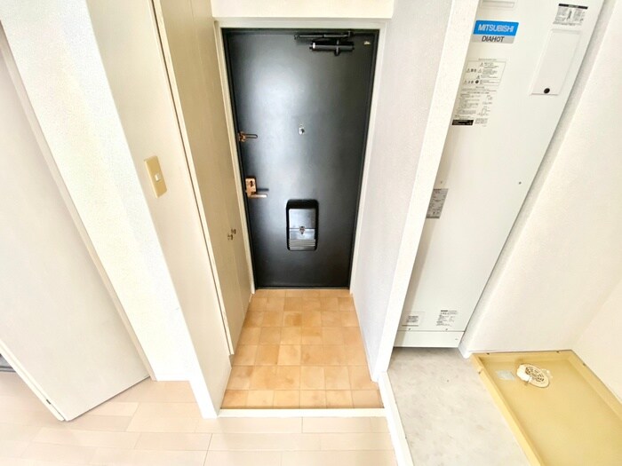 物件内観写真15　(玄関)