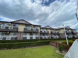 メモワ－ルチエミ外観写真