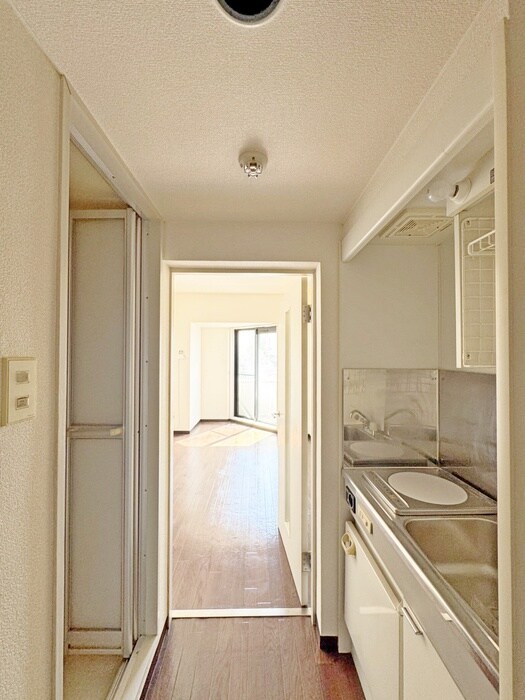 物件内観写真15　(廊下)