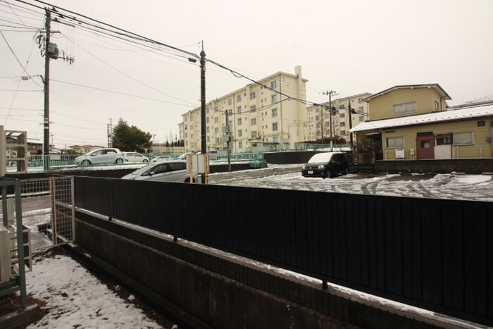 物件内観写真22　(室内からの展望)