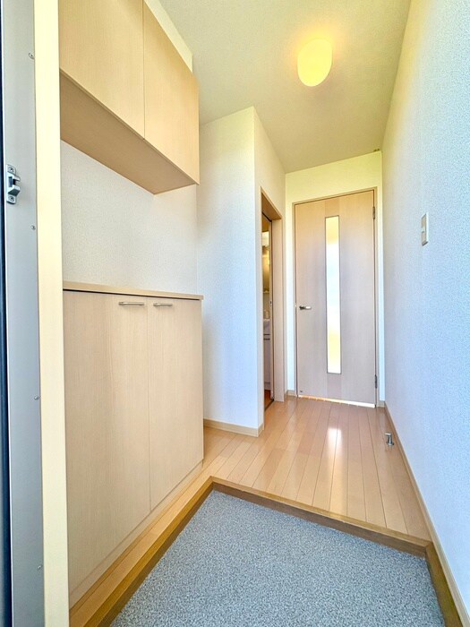 物件内観写真17　(廊下)